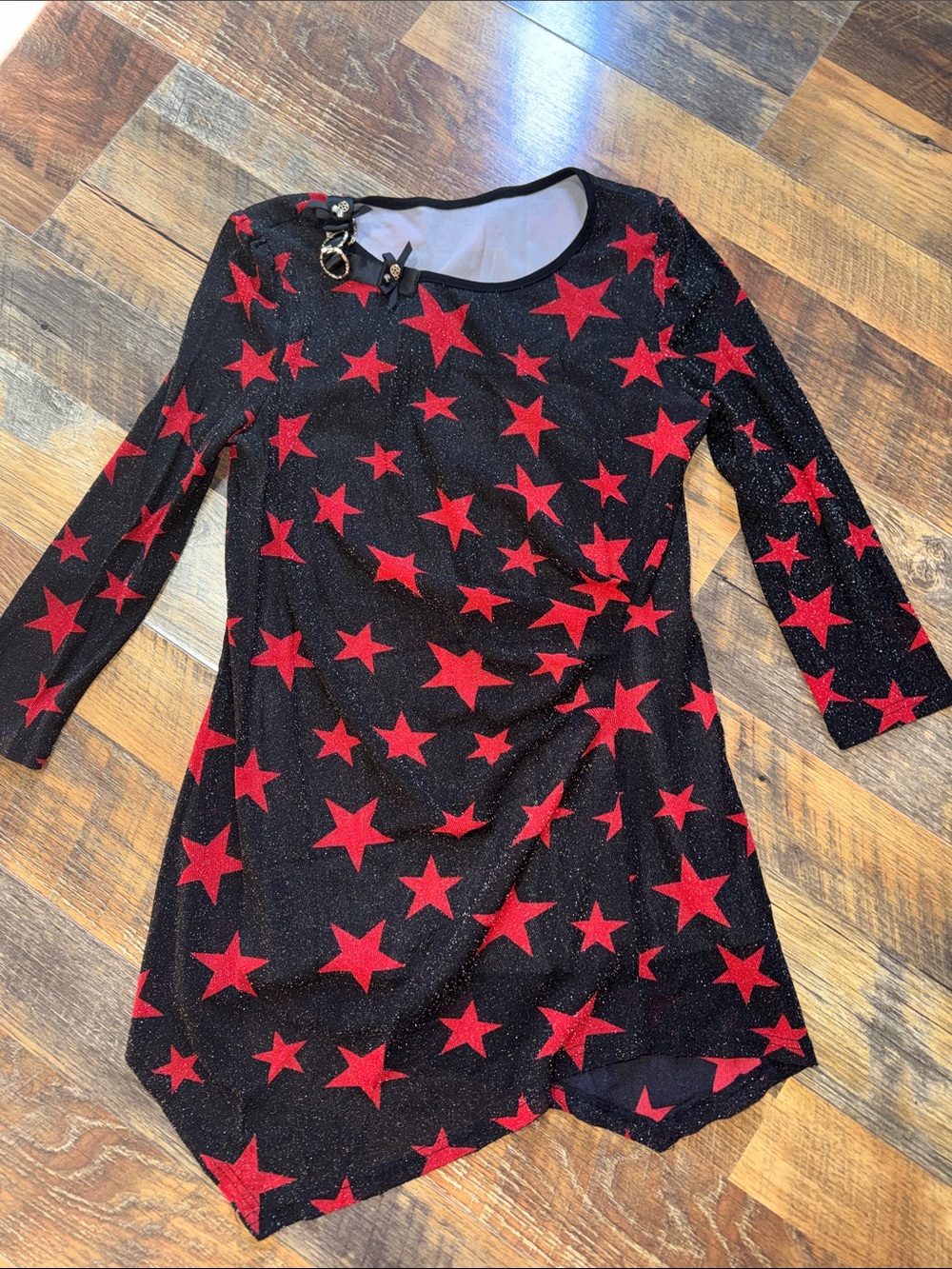 Girls red and black sparkle dress.   Has liner.